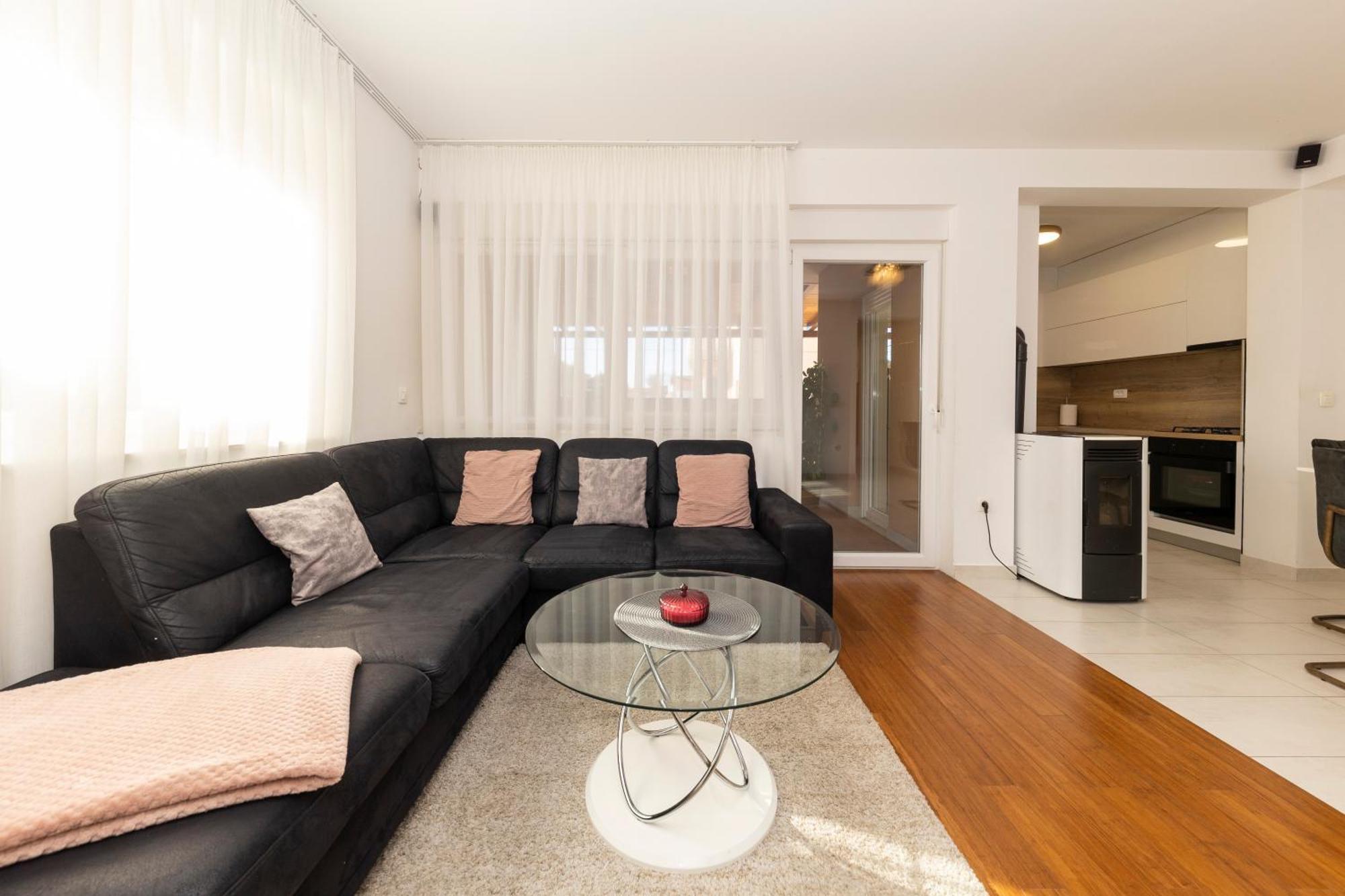 Apartment Matek زادار المظهر الخارجي الصورة